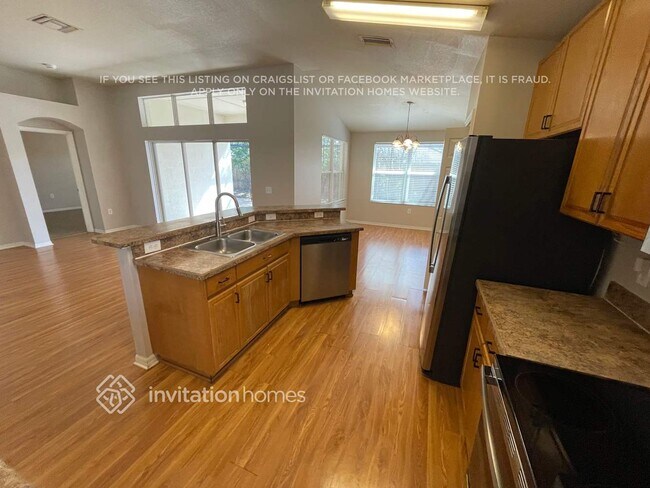 Foto del edificio - 22534 Roderick Dr