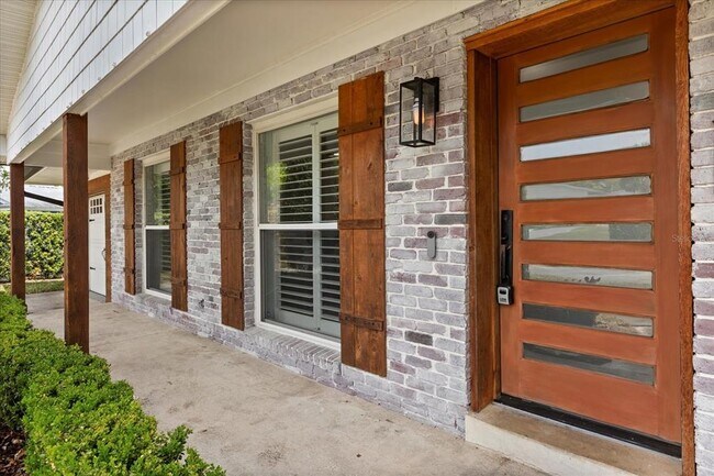 Foto del edificio - 201 Cedarwood Dr