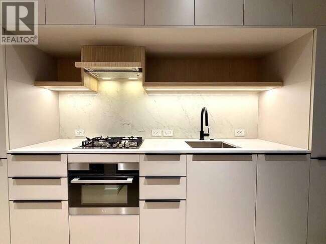 Building Photo - 125 Albert St