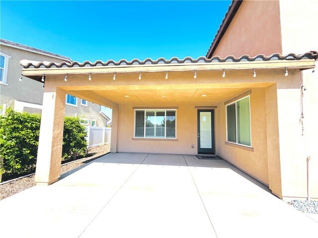 Building Photo - 1617 Camden Ct