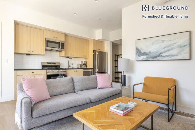 Foto del edificio - 611 N Virgil Ave