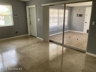 Building Photo - 1046 Avon Pl