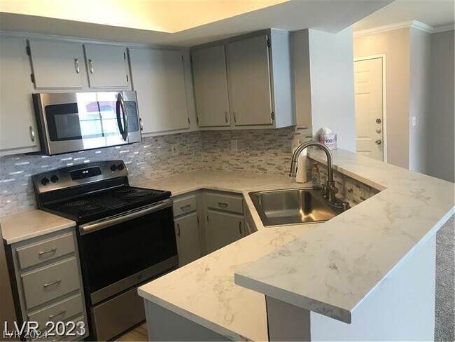 Foto del edificio - 8600 W Charleston Blvd