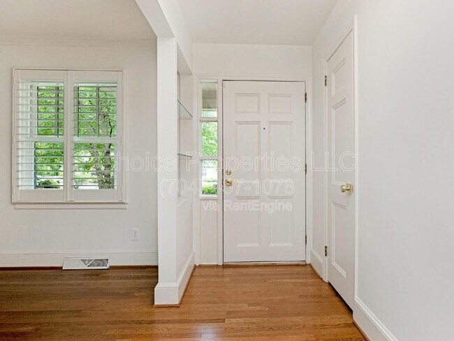 Foto del edificio - 421 Blairmore Dr