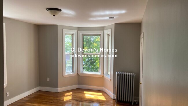 Foto del edificio - 35 Burchstead Pl