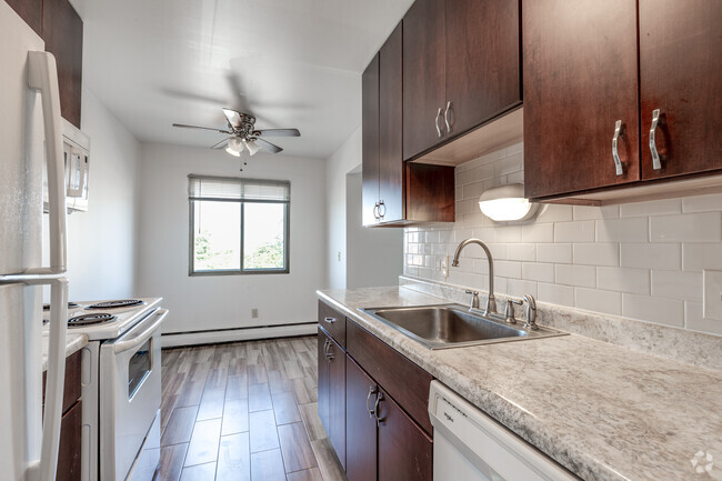 2HAB, 1BA - 815SF - Cocina y comedor - Rose Hill