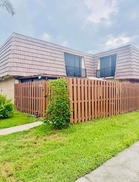 Photo - 922 Springdale Circle Unit 92B