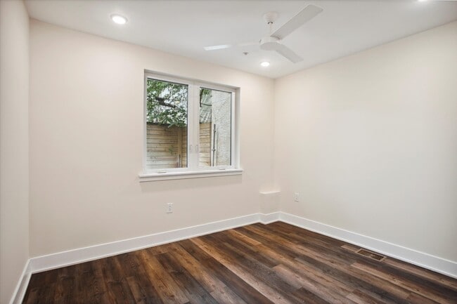 Building Photo - 1807 N Bouvier St