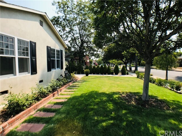 Building Photo - 106 S San Marino Ave