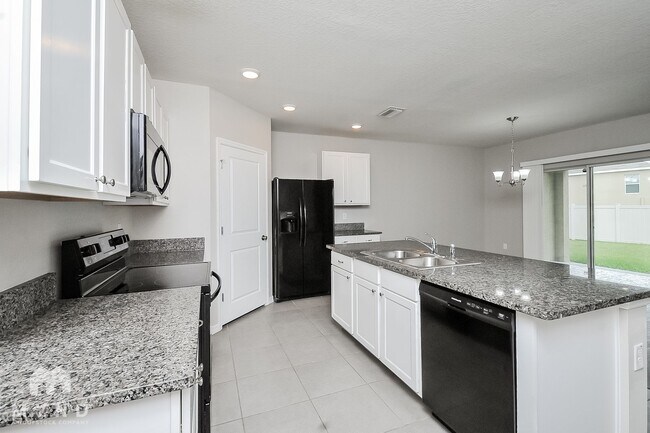 Foto del edificio - 14115 Arbor Pines Dr