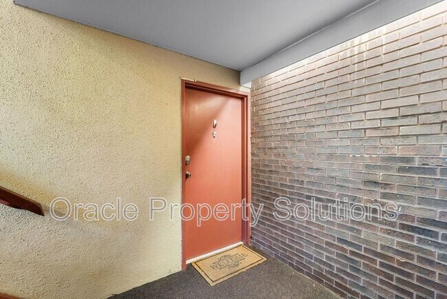 Foto del edificio - 5707 Harpers Farm Road