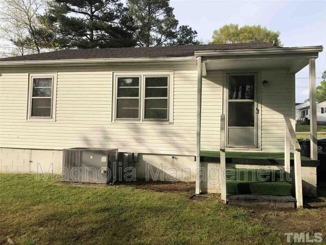 Foto del edificio - 1222 Lawrence St