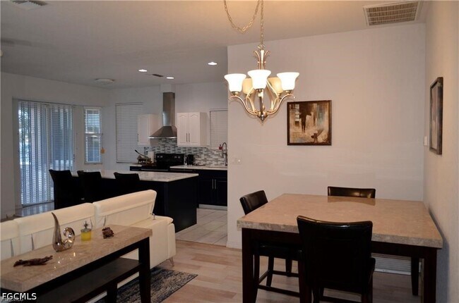 Foto del edificio - 1702 Emerald Cove Dr