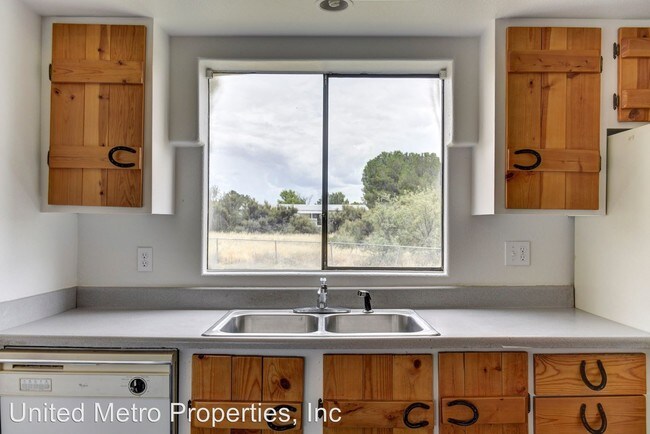 Building Photo - 3 br, 2 bath House - 20592 E. Quail Run Drive