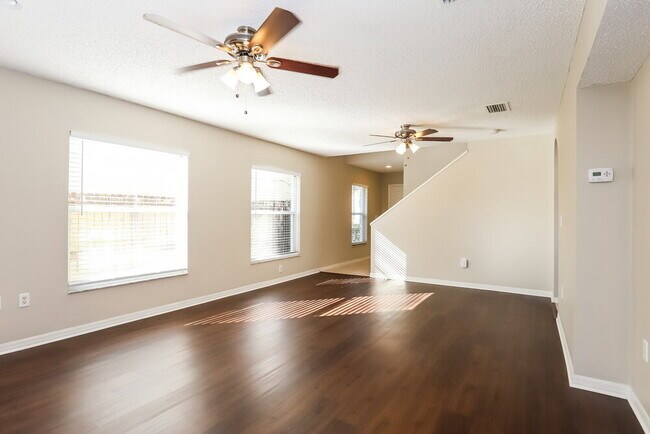 Foto del edificio - 741 Burlwood St