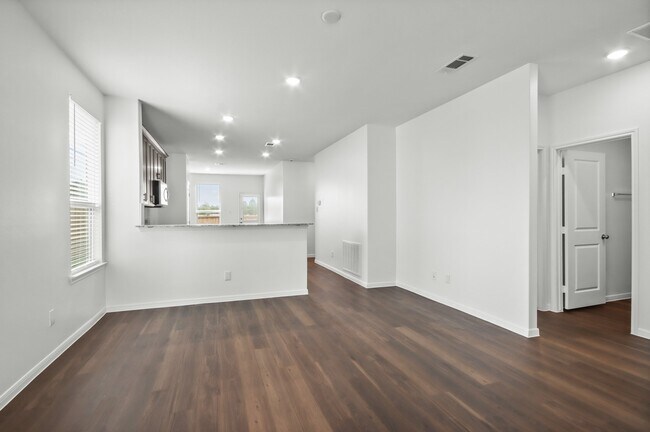 Foto del edificio - 24705 Cherry Log Ln