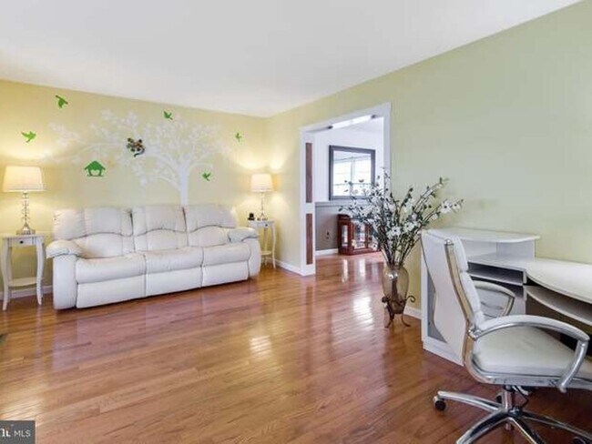 Foto del edificio - 3 Bedroom Single Family Home in Newark