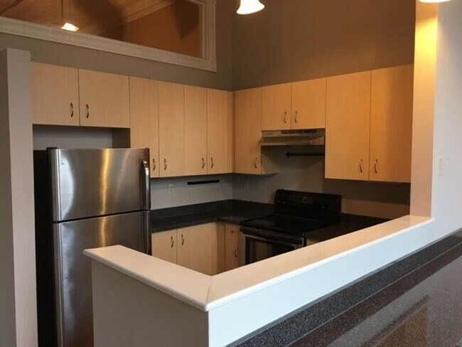 Building Photo - 121 W Broad St