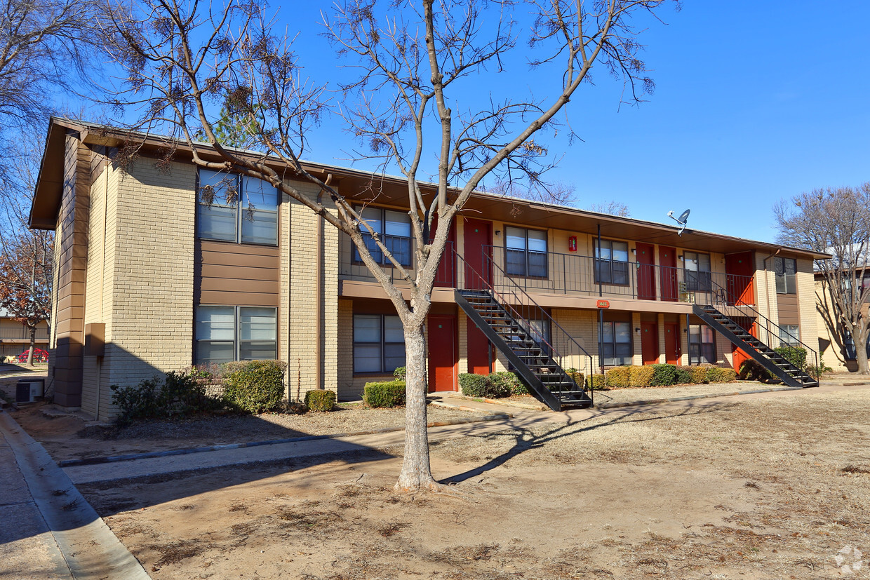 Primary Photo - The Garden Apartments