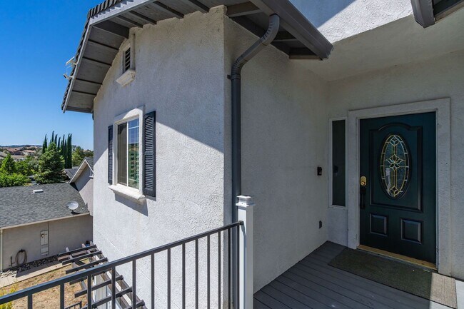 Building Photo - Copperopolis 3 Bd. / 2 Ba. Lake Access Fur...