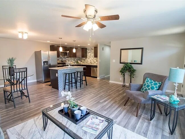 Foto del edificio - 7351 Decatur St