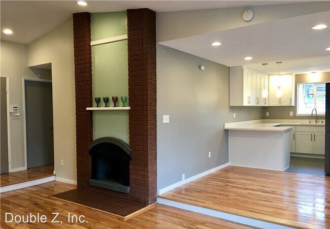 Foto del edificio - 4 br, 2 bath House - 6675 E Grandview Ave