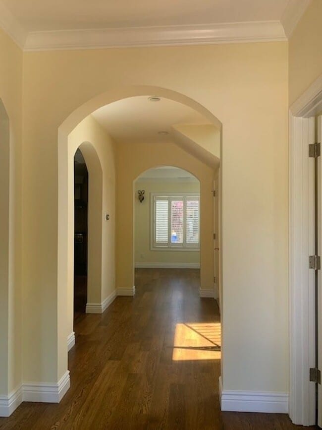 Building Photo - Beautiful Home Downtown Menlo Park