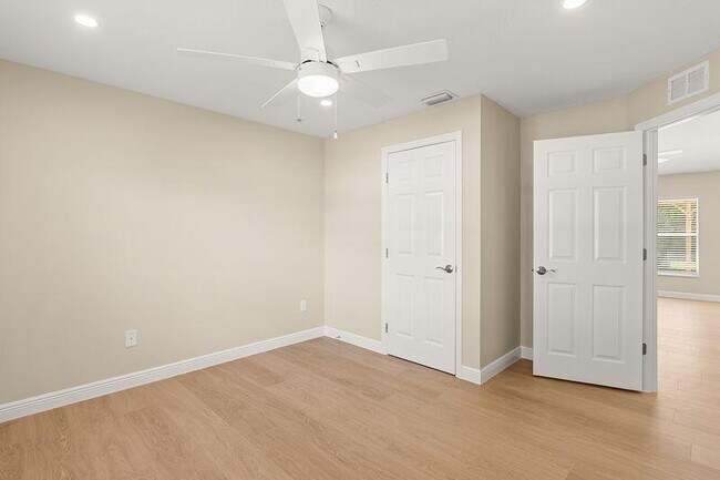 Building Photo - 1590 Polynesian Ln