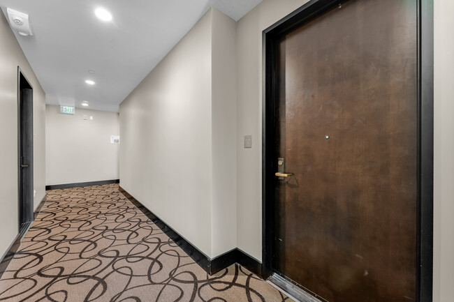 Foto del edificio - 1299 Bush St