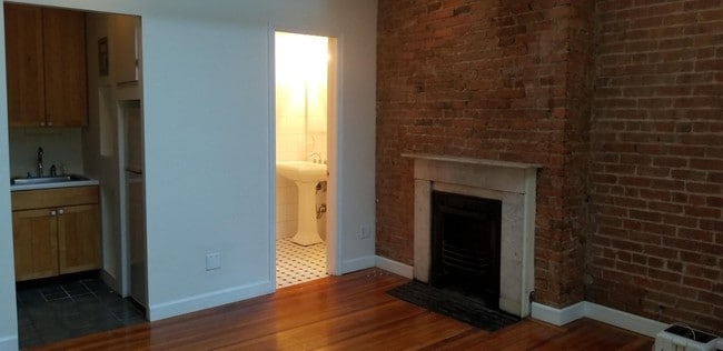 Building Photo - 23 East 9th Street