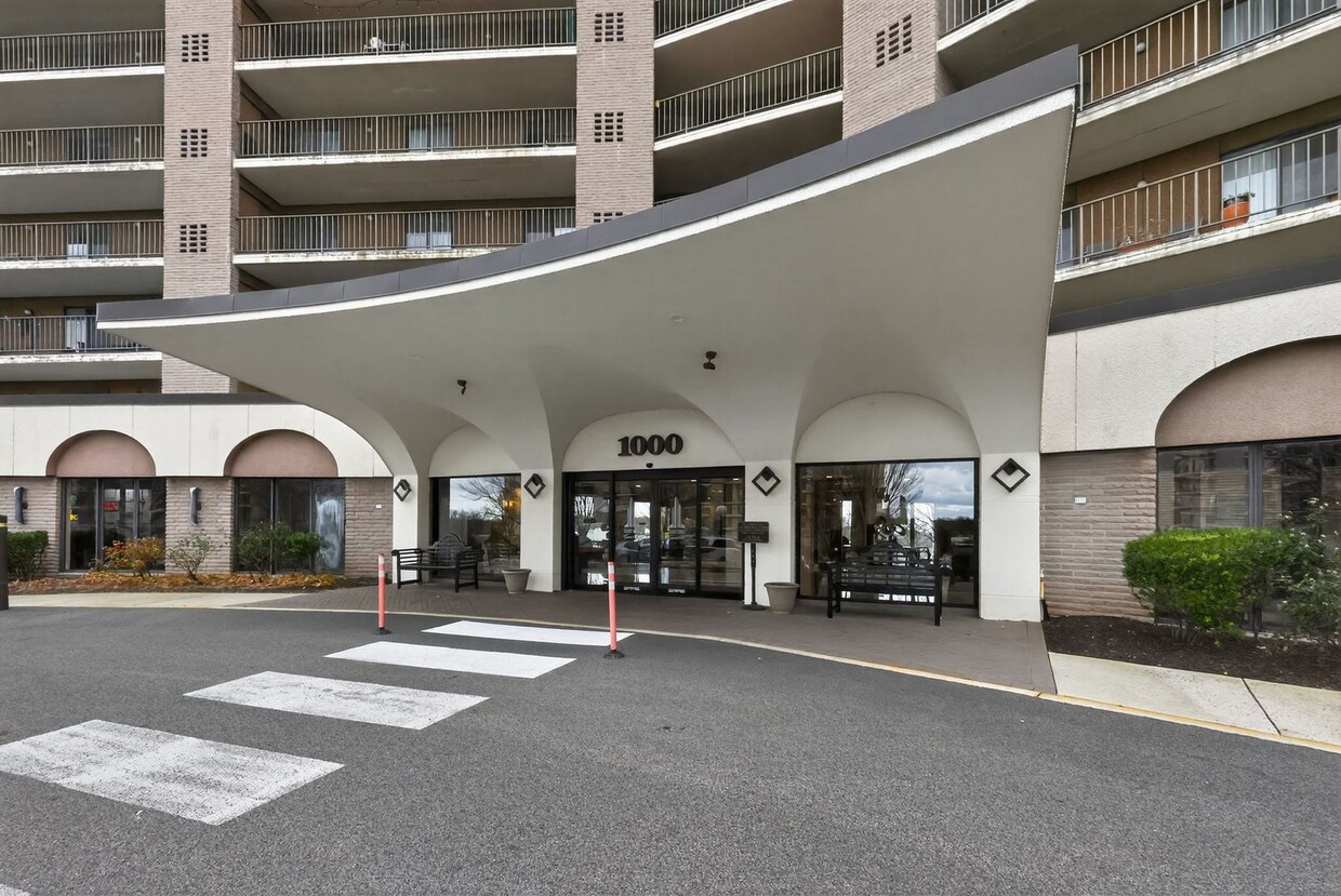 Now Available: Lovely 2 Bedroom, 2 Bath Condo in KOP!! - COMING SOON- Lovely 2 Bedroom, 2 Bath Cond...