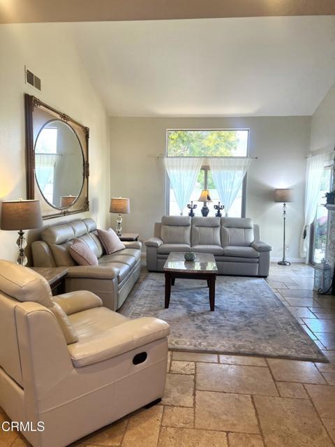 Foto del edificio - 181 Pebble Beach Dr