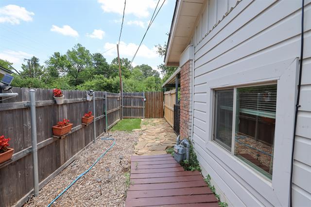 Building Photo - 3808 Timberline Dr
