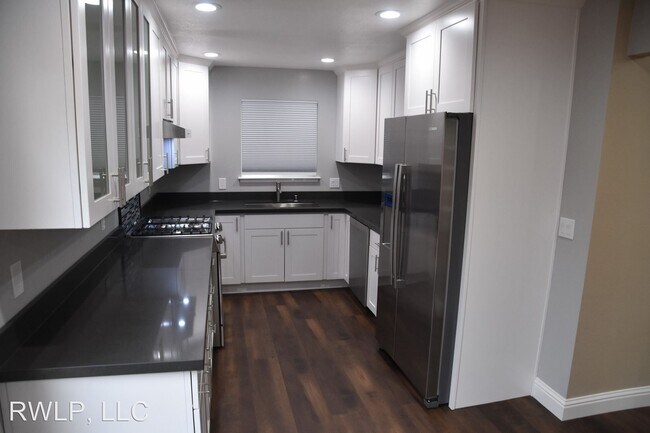 Foto del edificio - 3 br, 2 bath House - 1110 Almanor Avenue