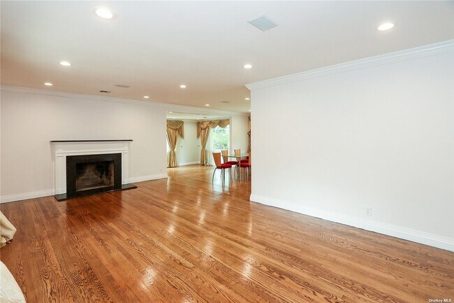 Foto del edificio - 32 Brampton Ln
