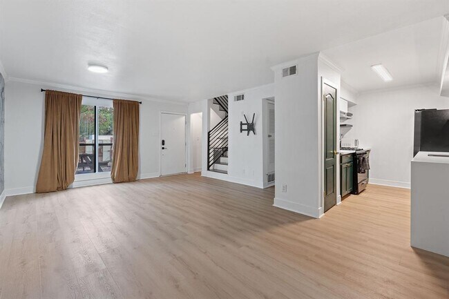 Foto del edificio - 5807 Coventry Ln