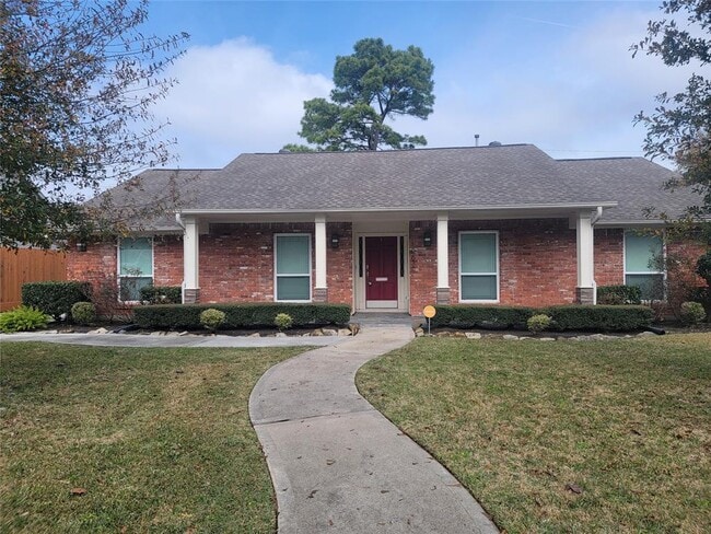 Building Photo - 10630 Inwood Dr