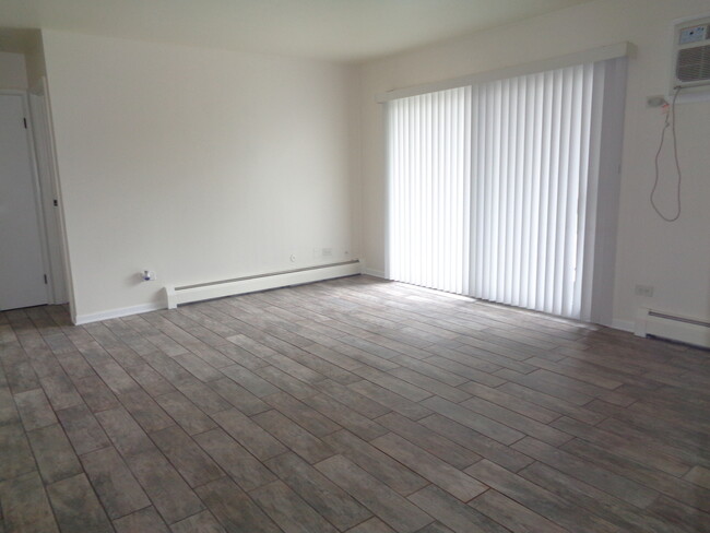 Building Photo - 4809 W Engle Rd