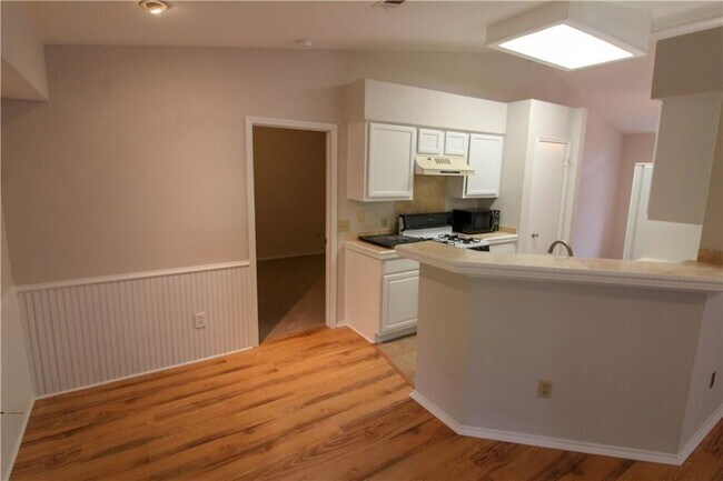 Building Photo - 4702 Velasco Pl