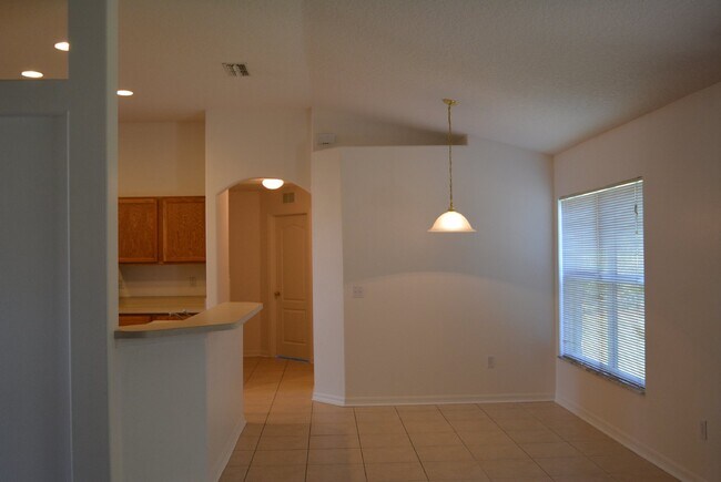 Building Photo - "Spacious 4-Bedroom Oasis with 3 Full Bath...