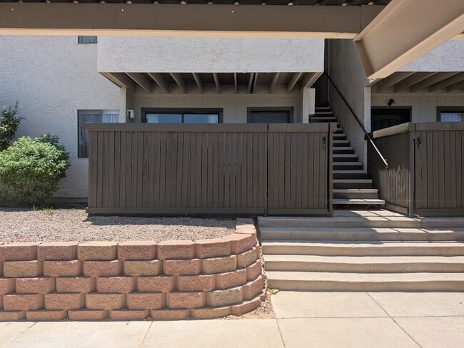Building Photo - 2938 N 61st Pl Unit 135