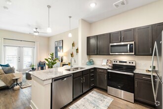 Building Photo - ArborView Circle C Ranch 62+ Active Adult