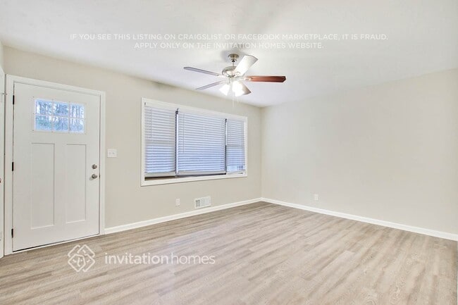 Building Photo - 4596 Sahara Dr SW