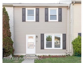Primary Photo - 44 Eisenhower Cir