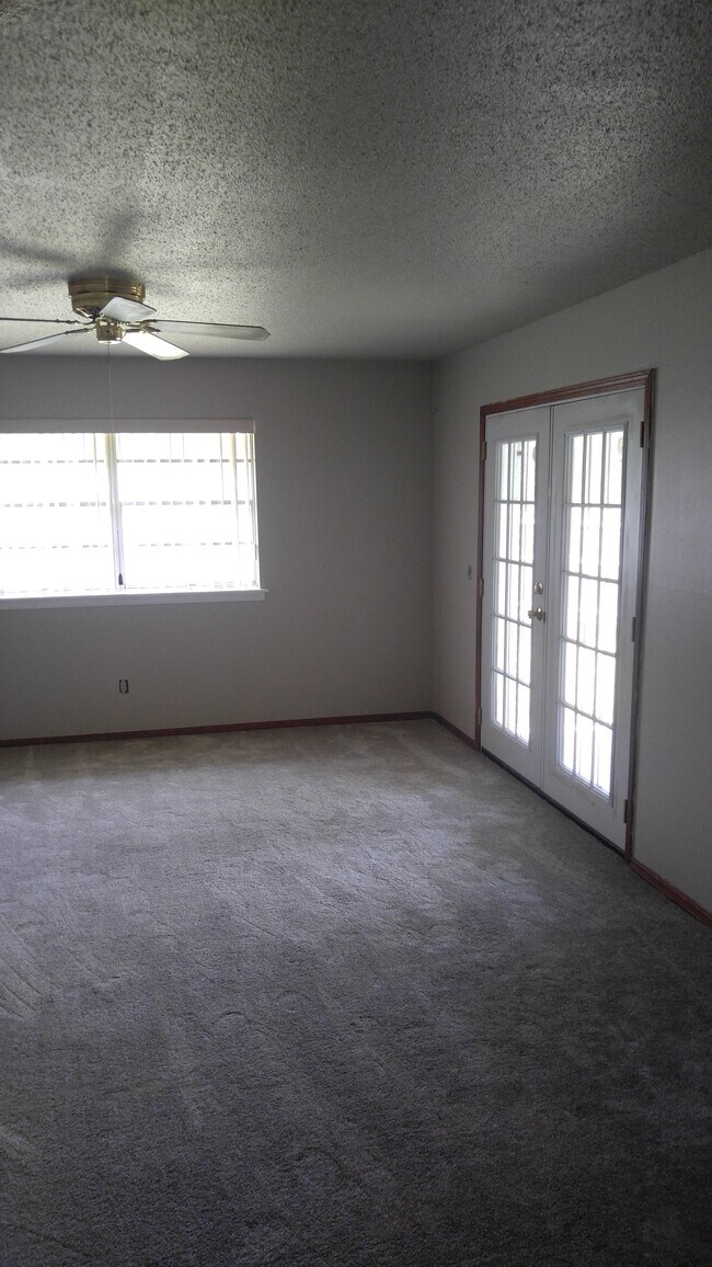 5817 NW 45th St, Warr Acres, OK 73122 House Rental in Warr Acres, OK