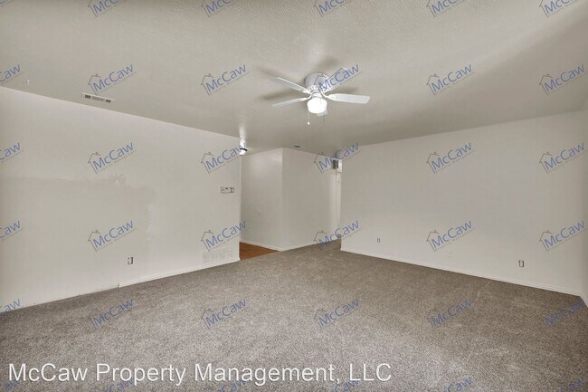 Foto del edificio - 3 br, 2 bath House - 12224 Bishop Dr.