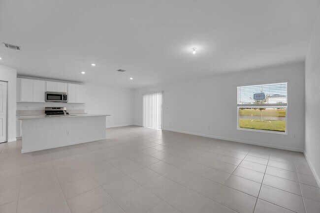 Building Photo - 5936 Mangrove Dr