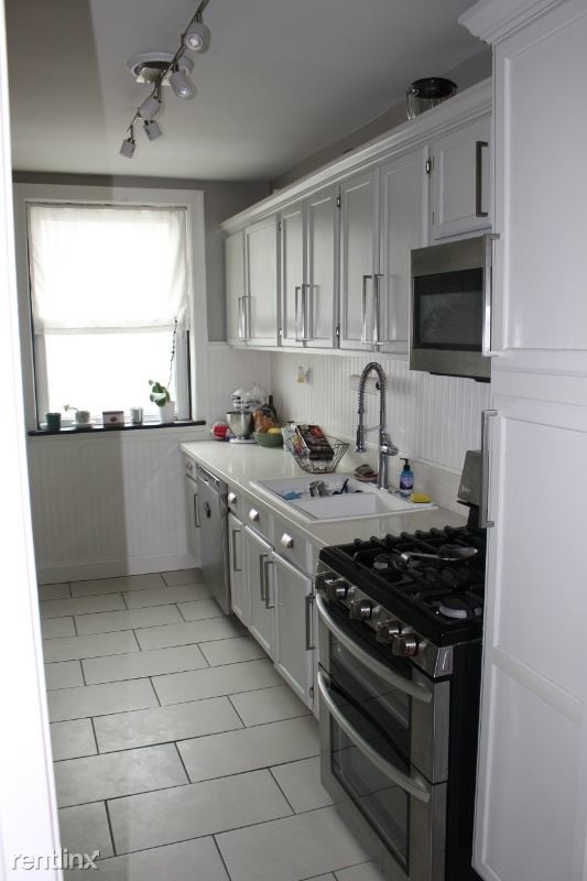 Foto del edificio - 1217 W Granville Ave