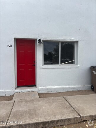 Building Photo - 398 E Ave