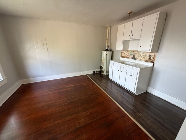 Foto del edificio - 506-506 Kingston Ave NE